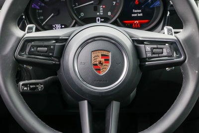2026 Porsche Macan Base