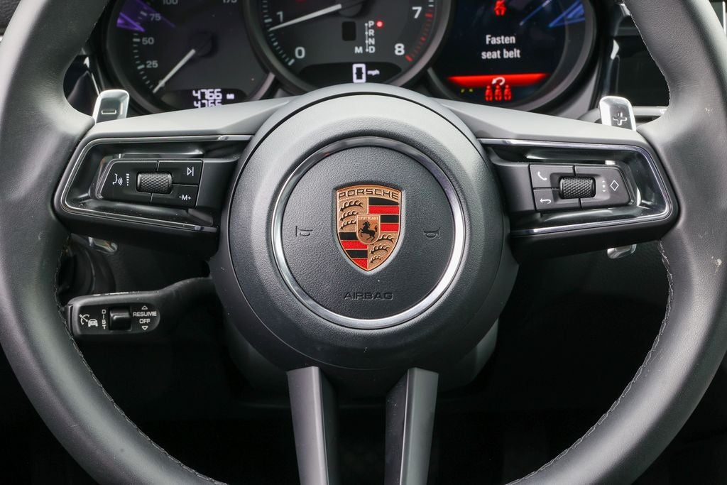 2026 Porsche Macan Base