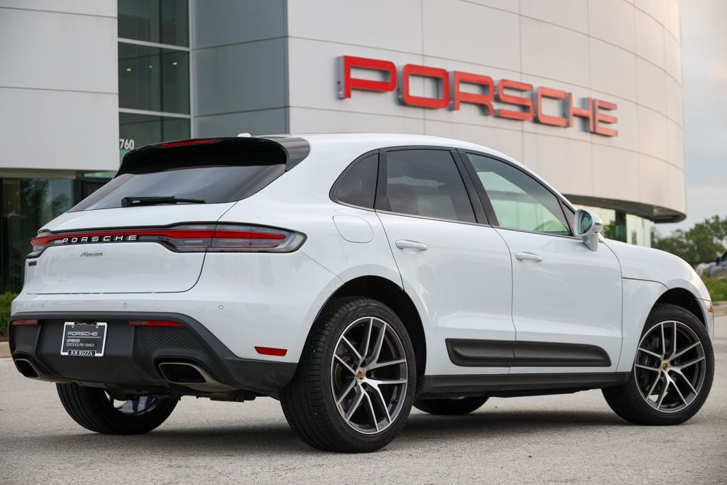 2026 Porsche Macan Base
