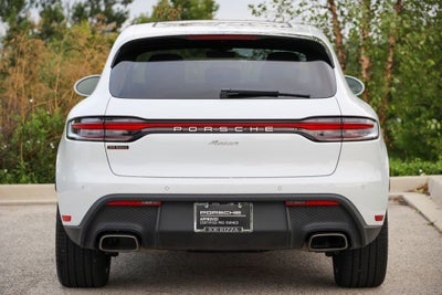 2026 Porsche Macan Base