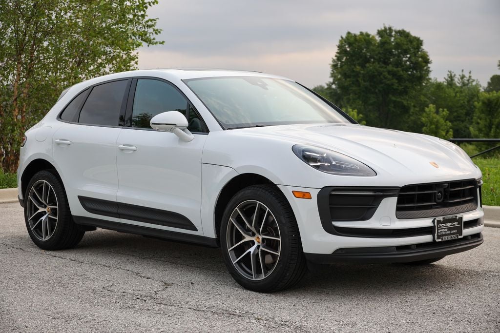 2026 Porsche Macan Base