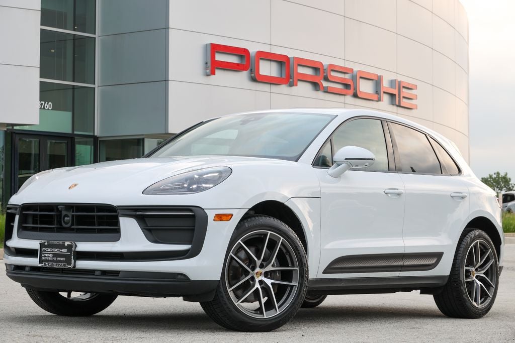 2026 Porsche Macan Base