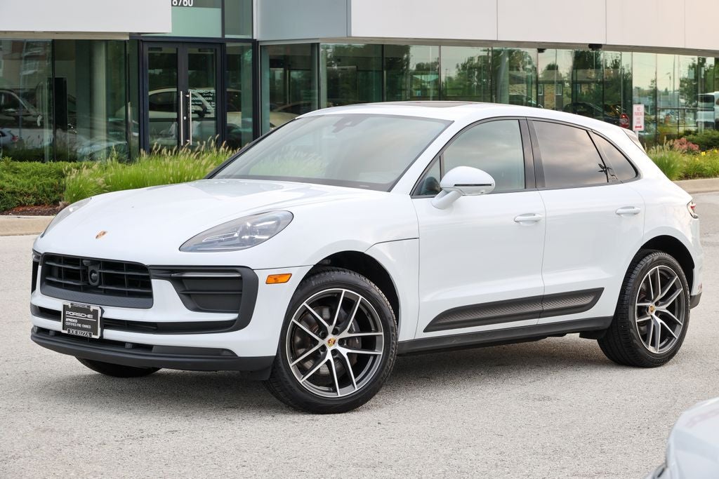 2026 Porsche Macan Base