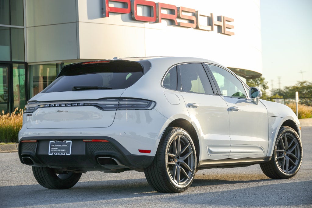 2026 Porsche Macan Base