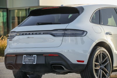 2026 Porsche Macan Base