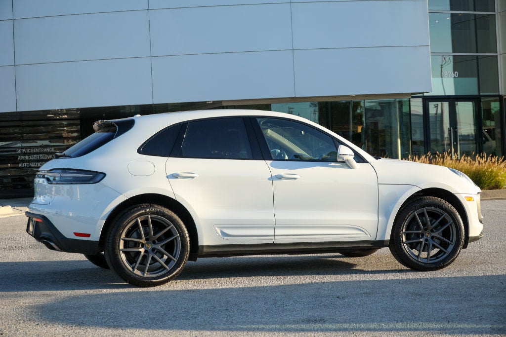 2026 Porsche Macan Base