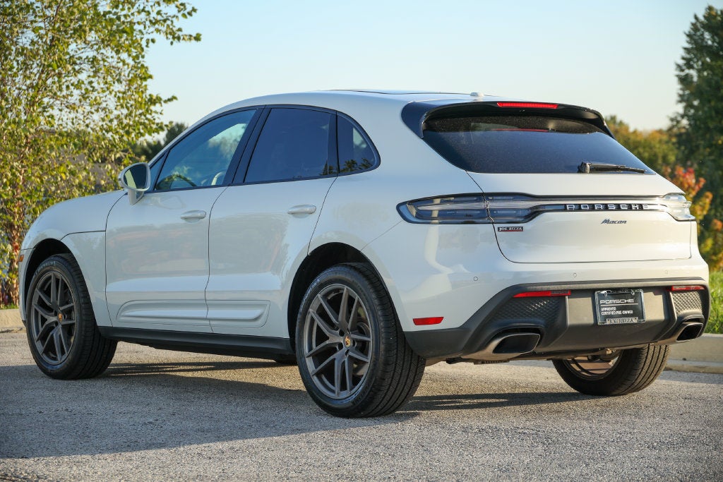 2026 Porsche Macan Base