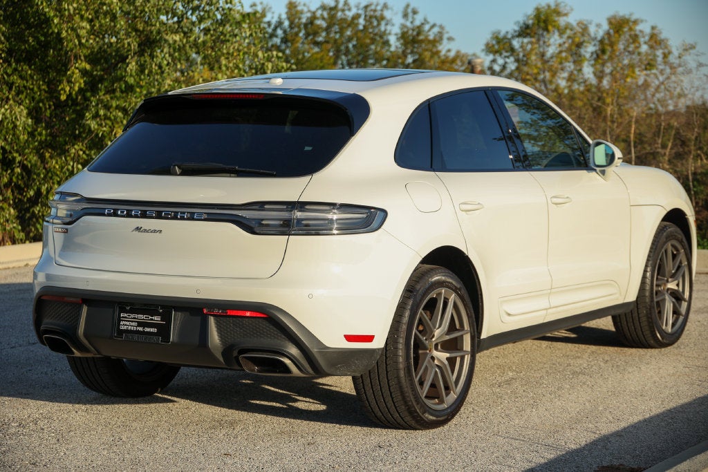 2026 Porsche Macan Base