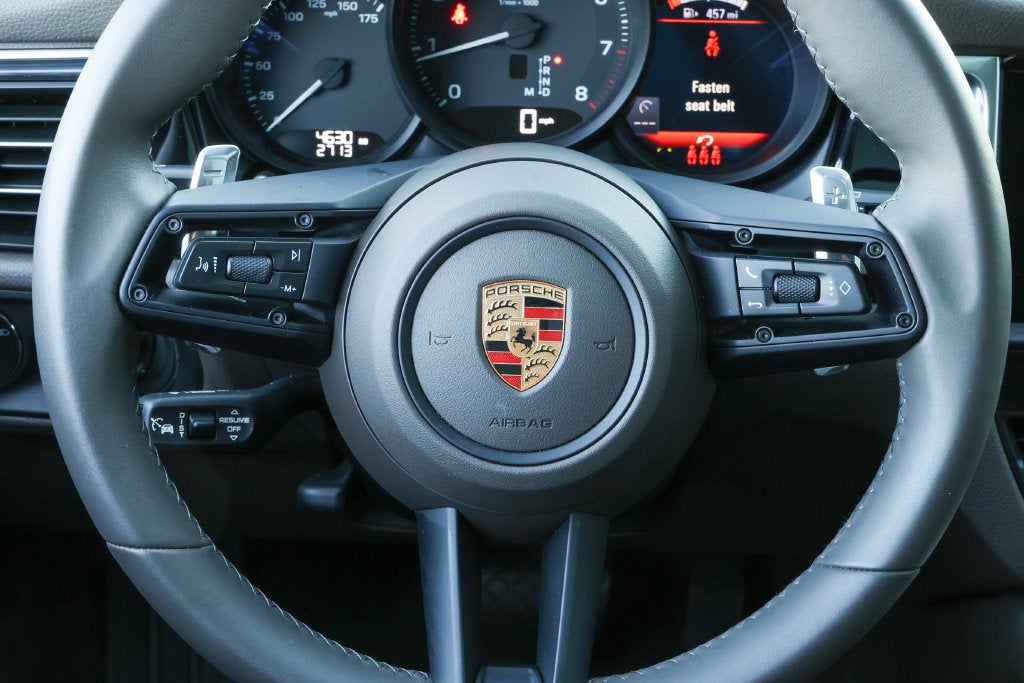 2026 Porsche Macan Base