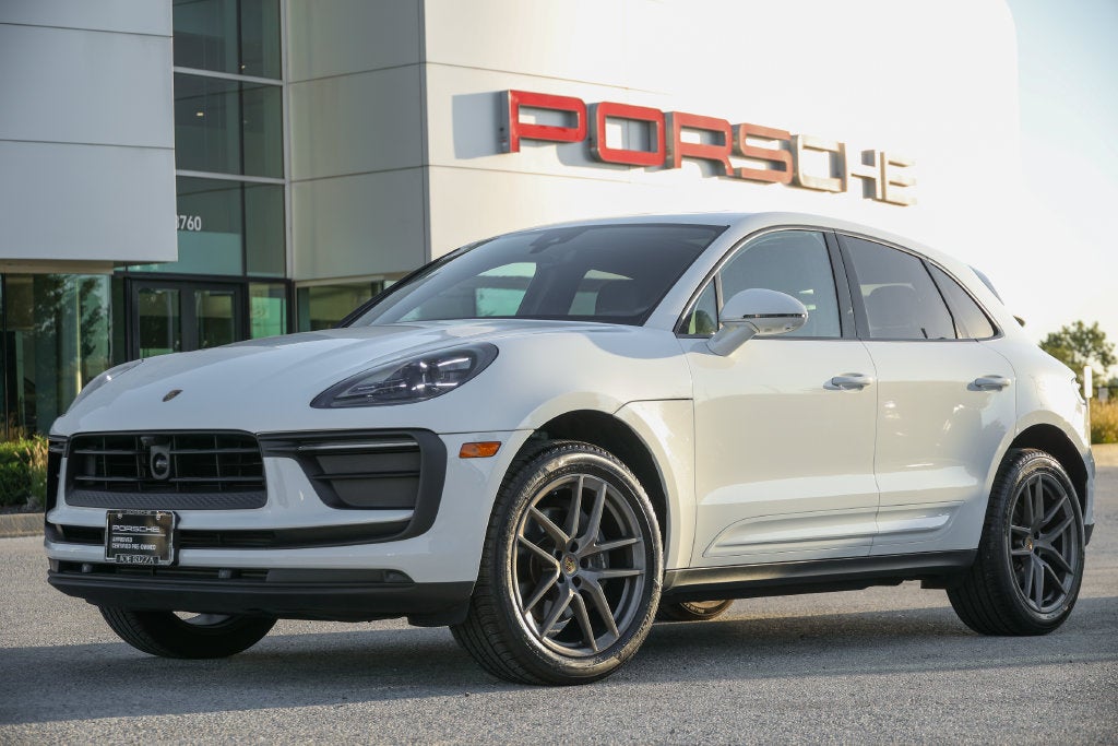 2026 Porsche Macan Base