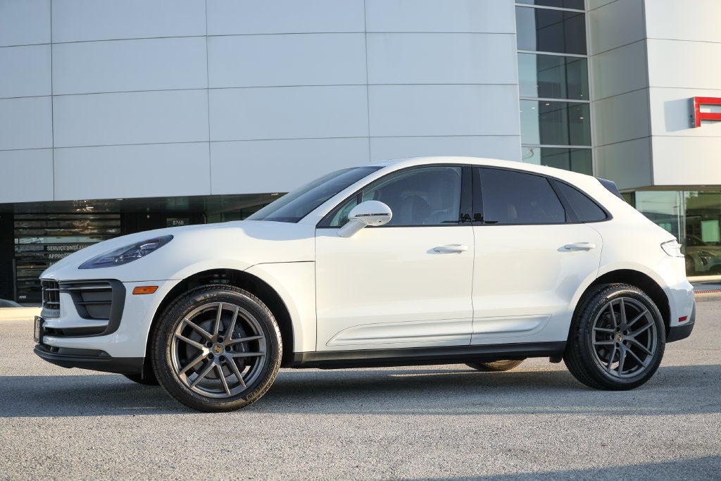 2026 Porsche Macan Base