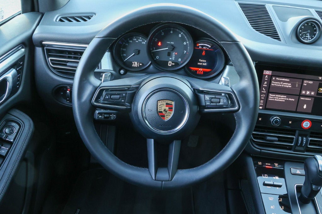 2026 Porsche Macan Base