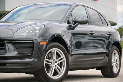 2023 Porsche Macan Base