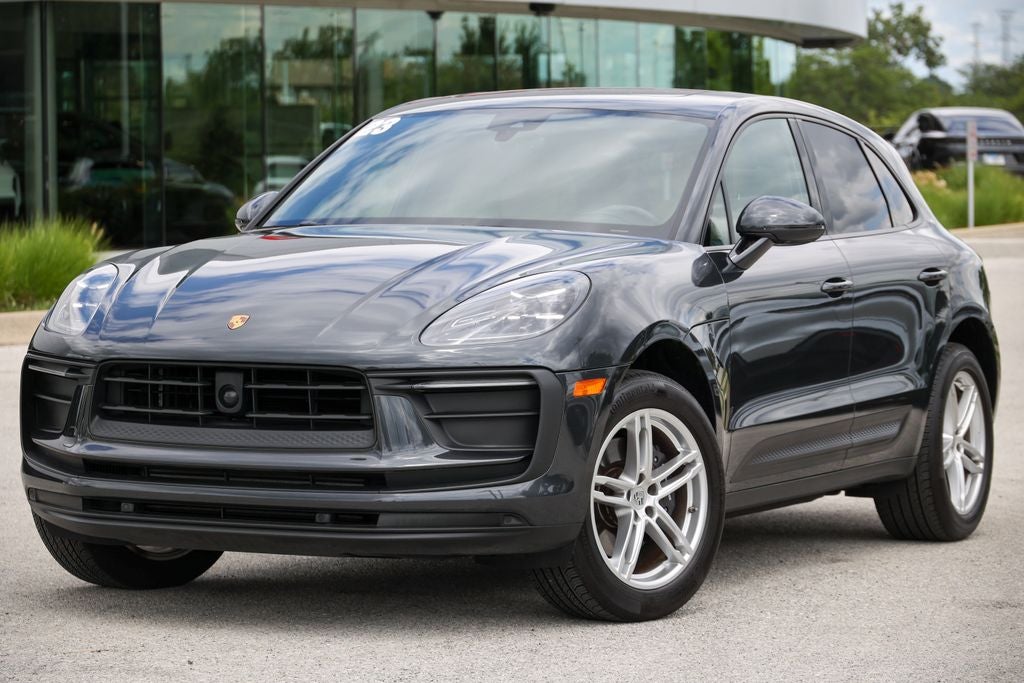 2023 Porsche Macan Base