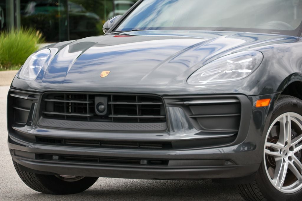 2023 Porsche Macan Base