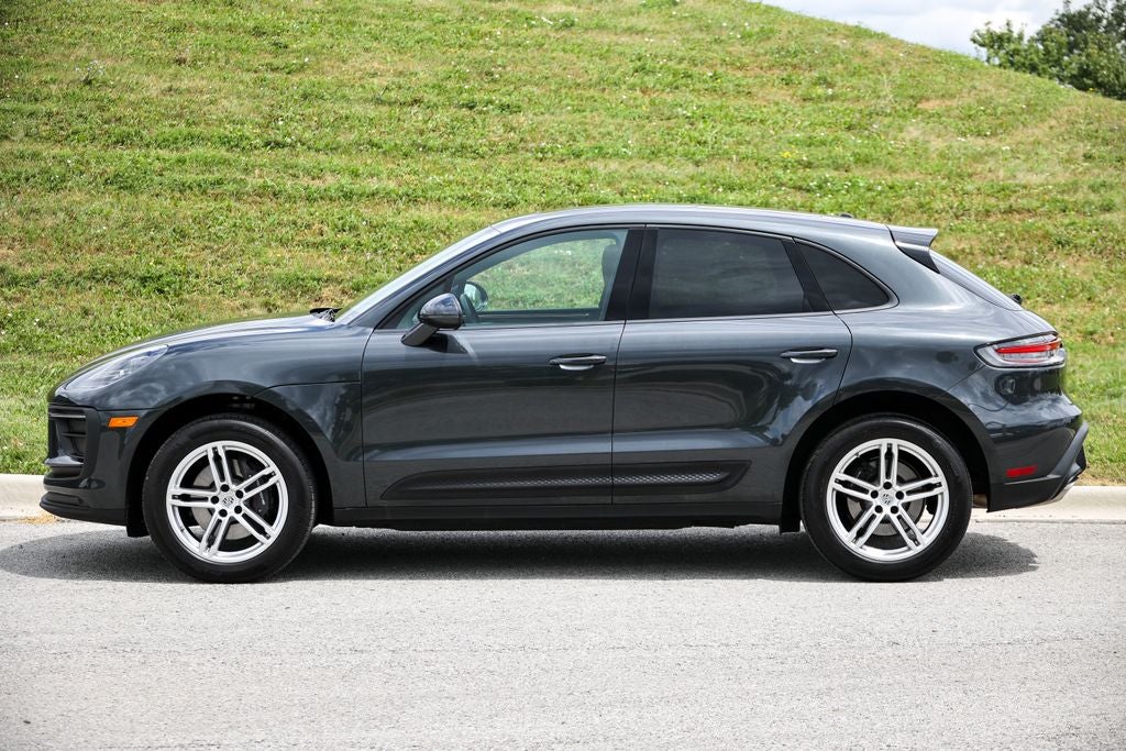 2023 Porsche Macan Base