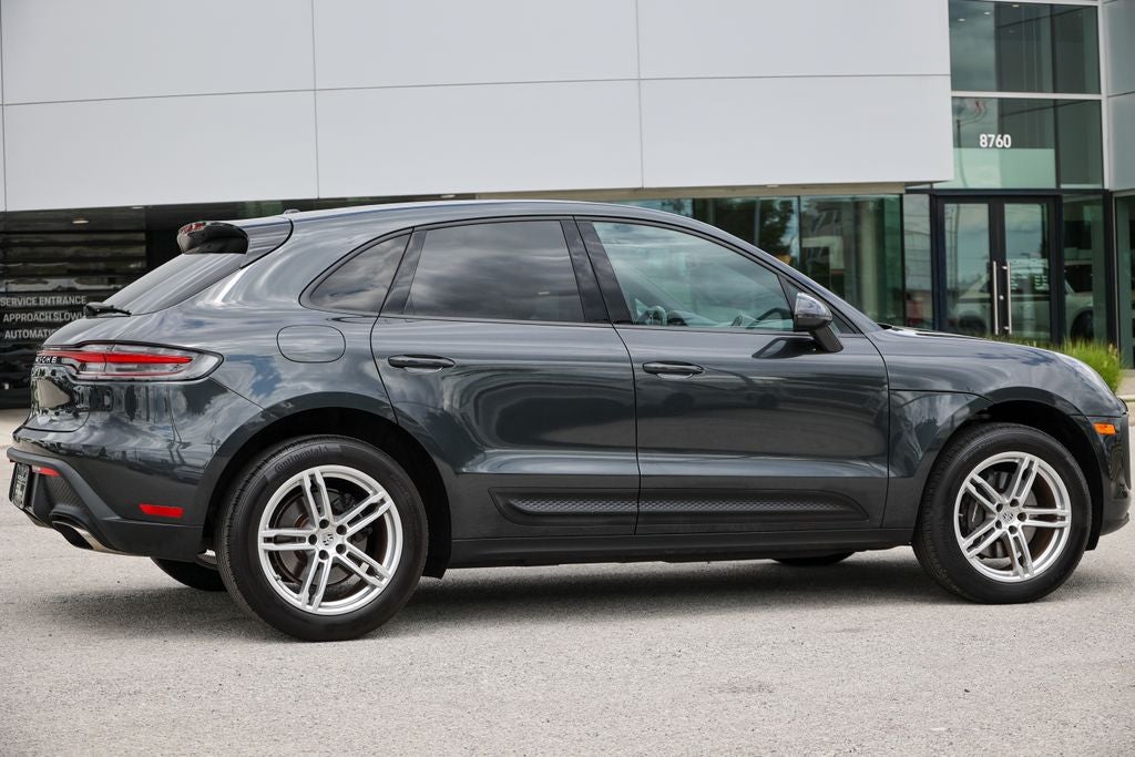 2023 Porsche Macan Base