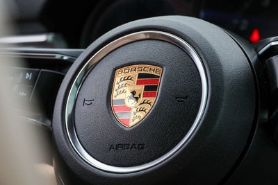 2023 Porsche Macan Base