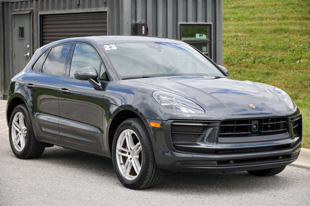 2023 Porsche Macan Base