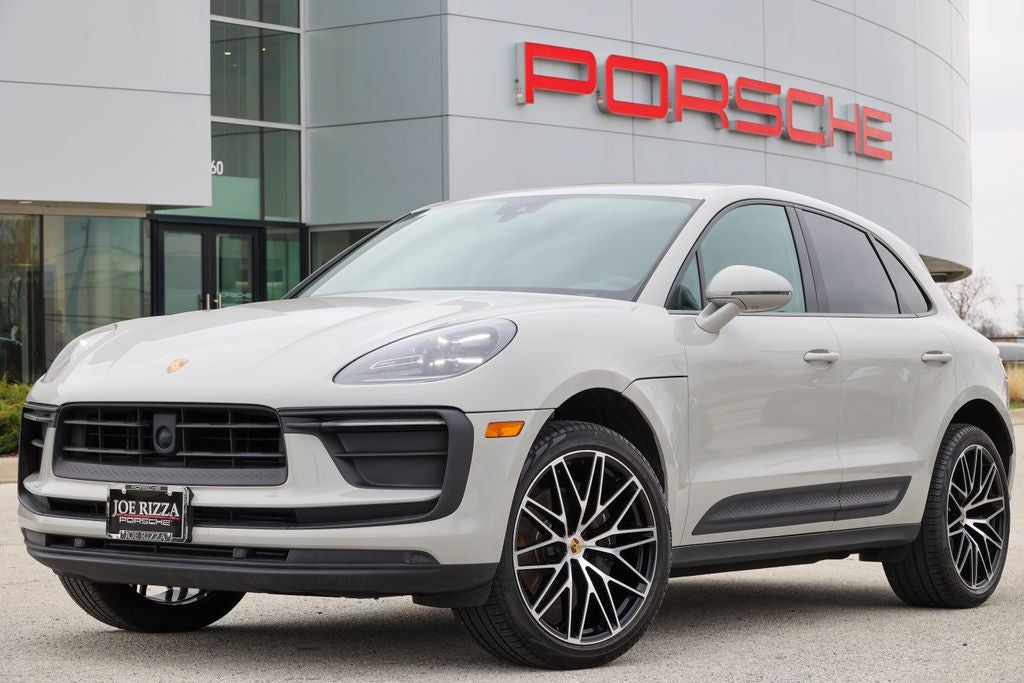 2026 Porsche Macan Base