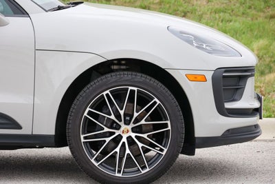 2026 Porsche Macan Base