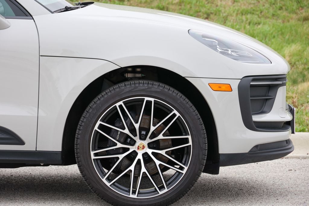 2026 Porsche Macan Base