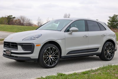 2026 Porsche Macan Base