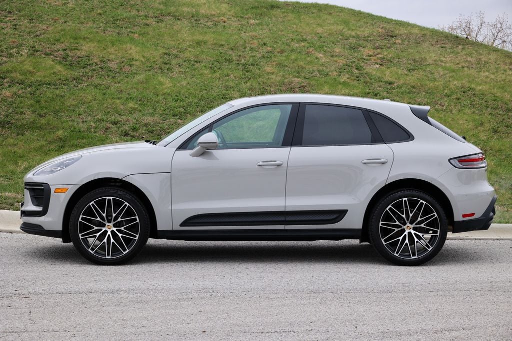 2026 Porsche Macan Base