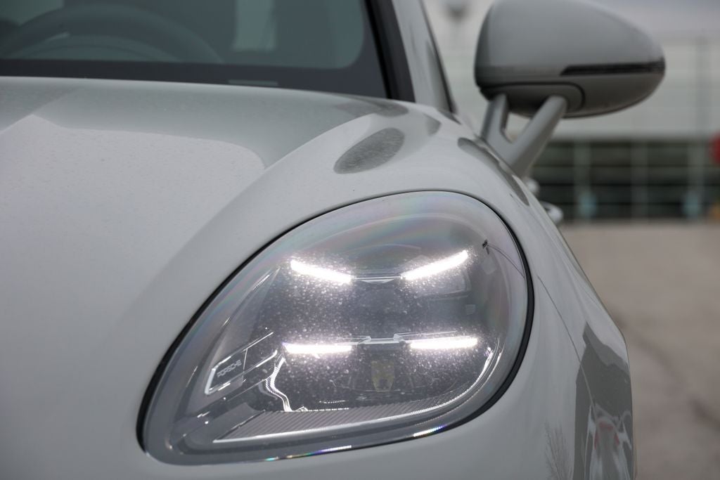 2026 Porsche Macan Base