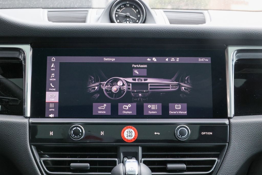 2026 Porsche Macan Base