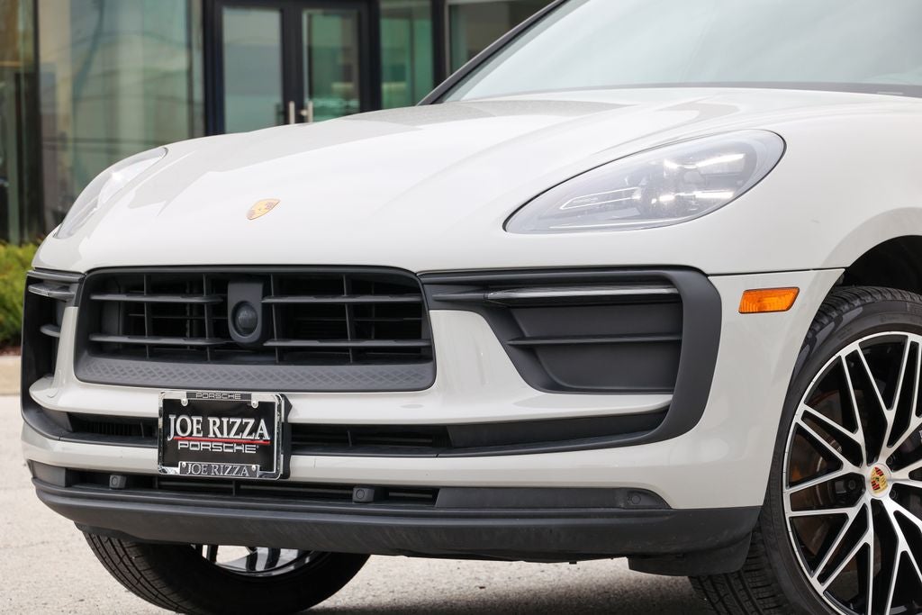 2026 Porsche Macan Base