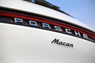 2026 Porsche Macan Base