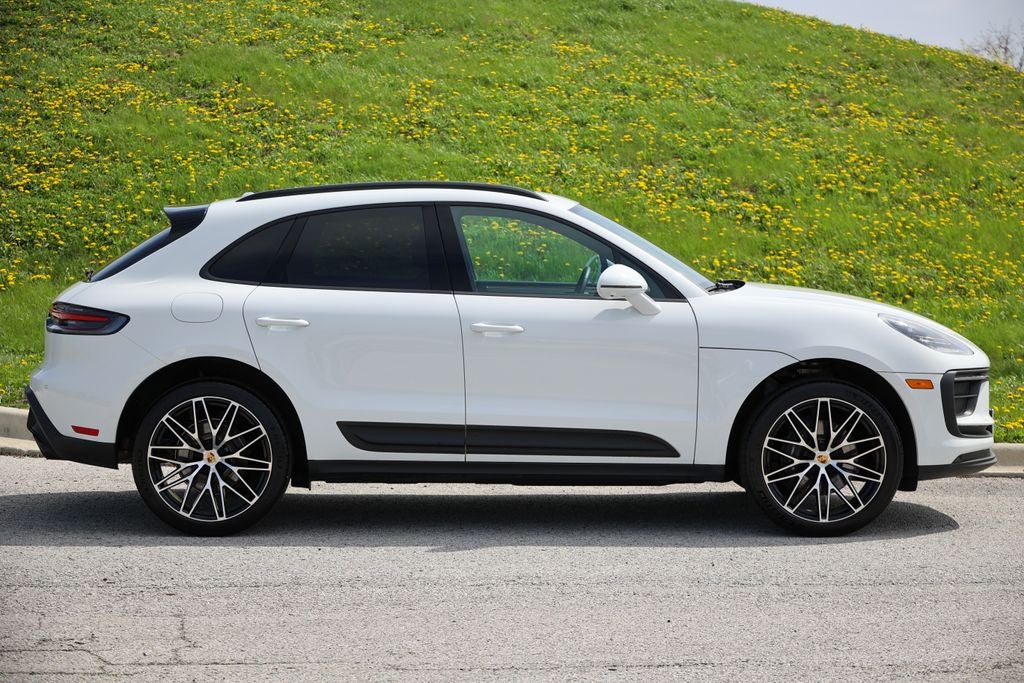 2026 Porsche Macan Base