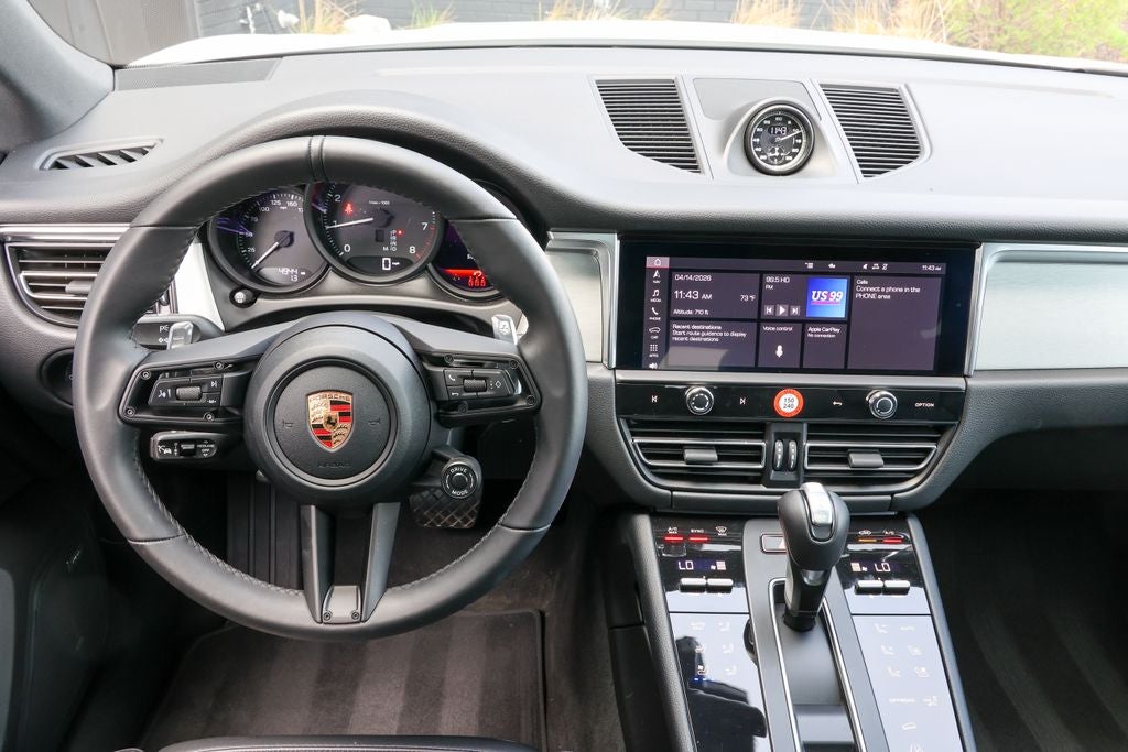 2026 Porsche Macan Base