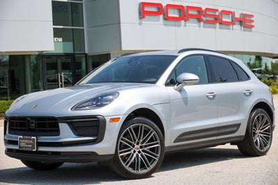 2026 Porsche Macan Base