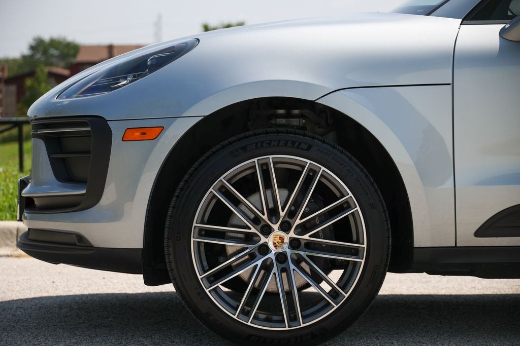 2026 Porsche Macan Base