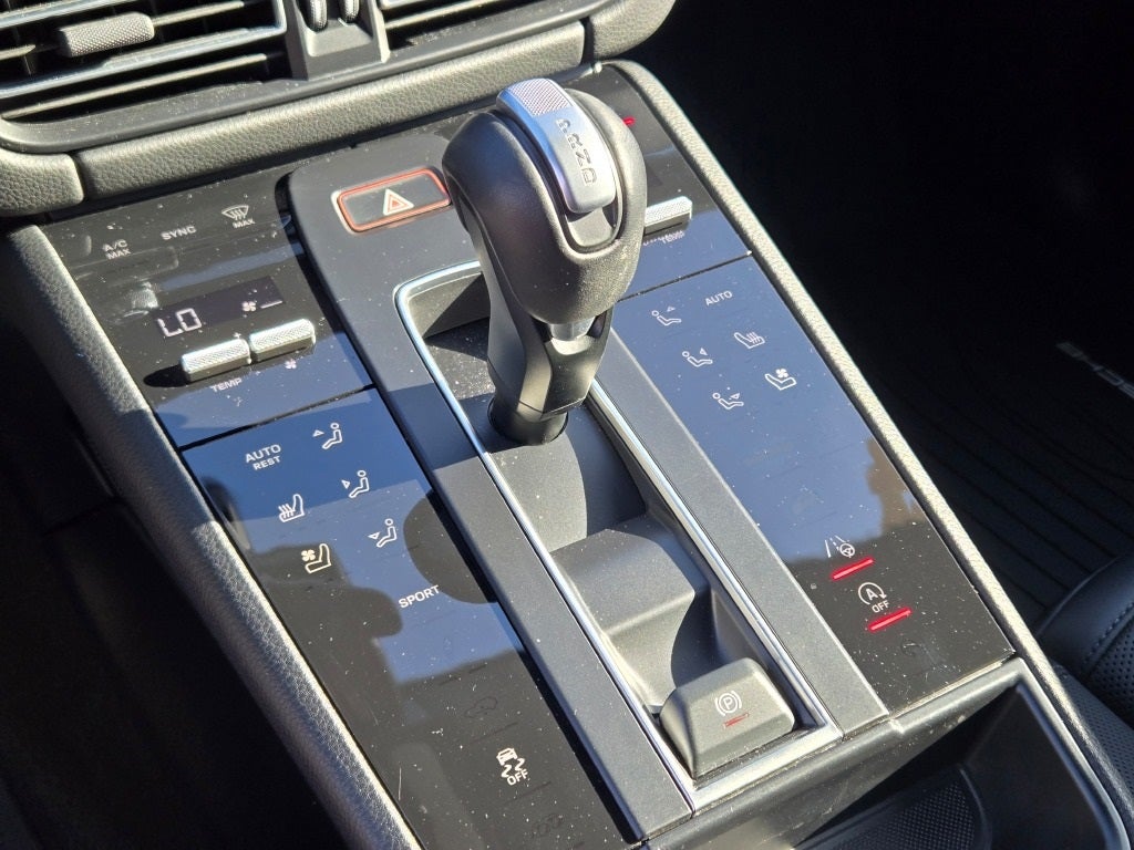 2024 Porsche Macan Base