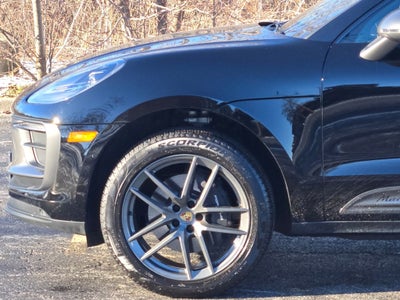 2025 Porsche Macan T