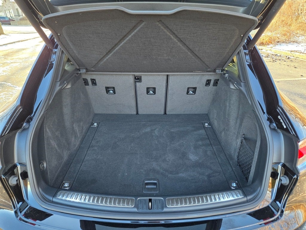 2025 Porsche Macan T