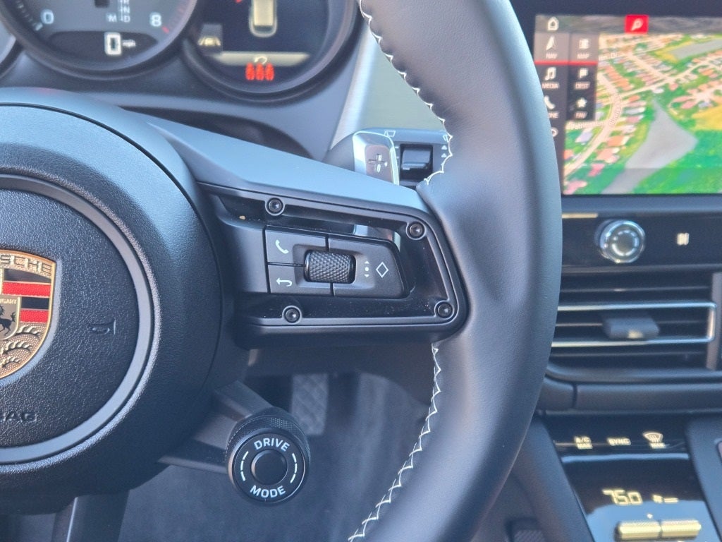 2025 Porsche Macan T