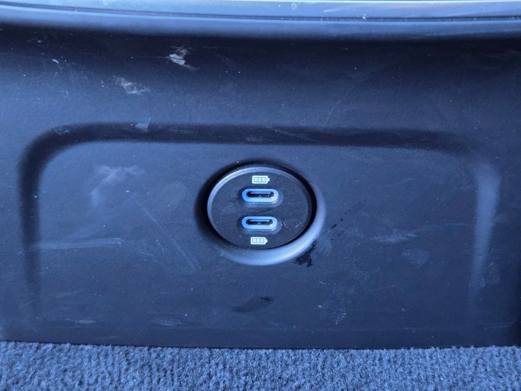 2025 Porsche Macan T