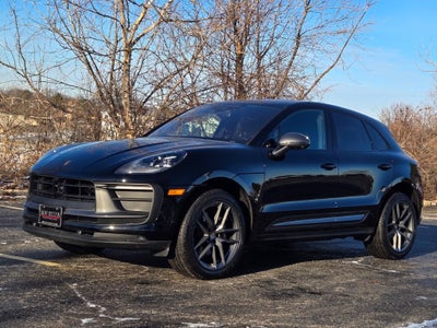 2025 Porsche Macan T