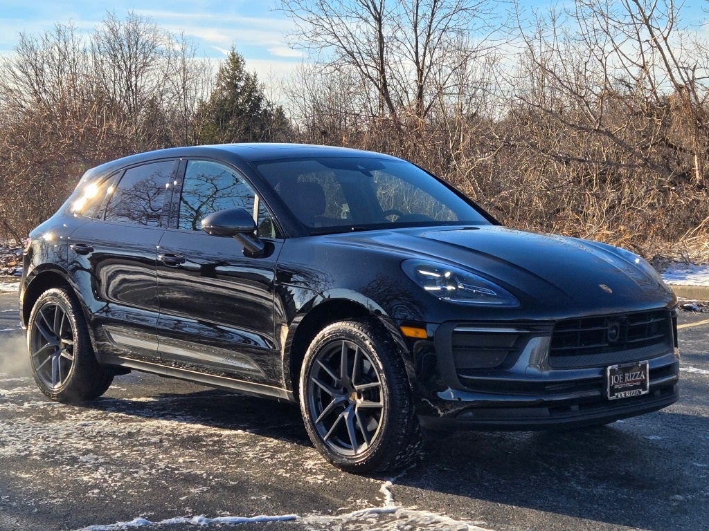 2025 Porsche Macan T