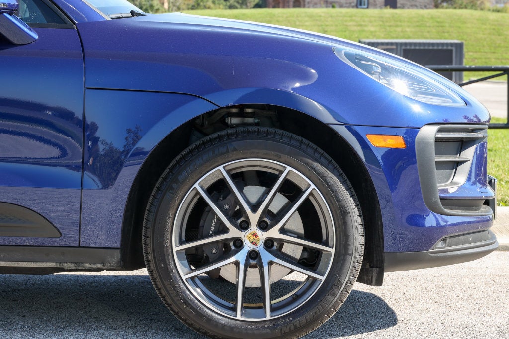 2026 Porsche Macan Base