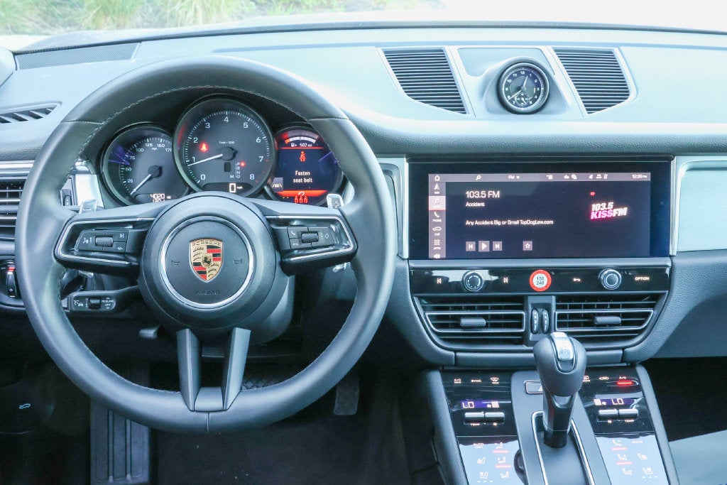 2026 Porsche Macan Base