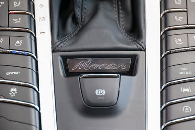 2017 Porsche Macan Base
