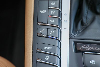 2017 Porsche Macan Base