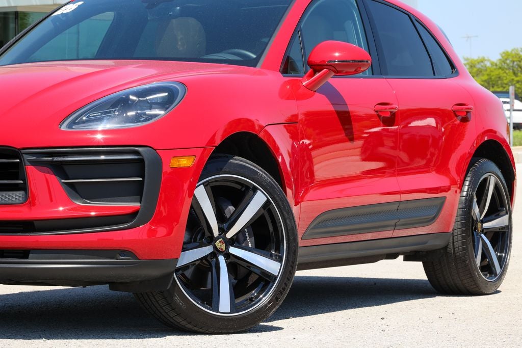 2026 Porsche Macan Base