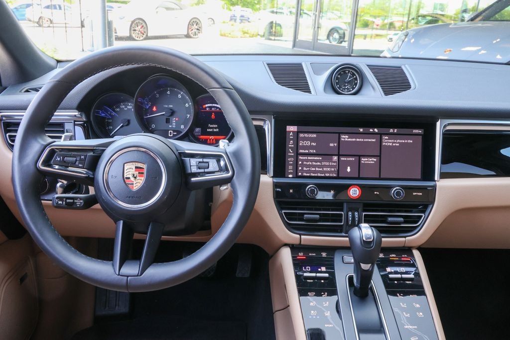 2026 Porsche Macan Base