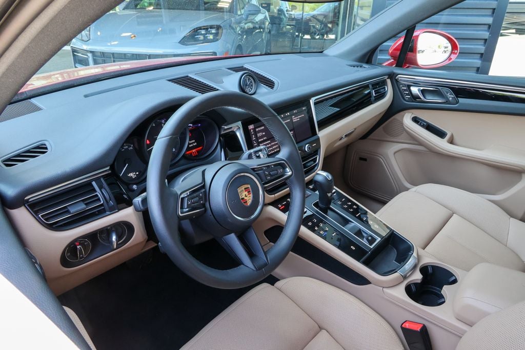 2026 Porsche Macan Base
